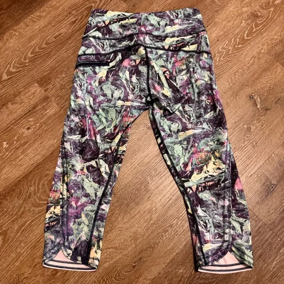 Lululemon Run: Top Speed Crop - Picture 7 of 10